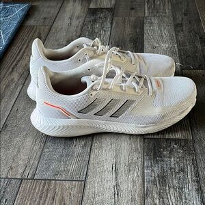 Adidas tennis shoe